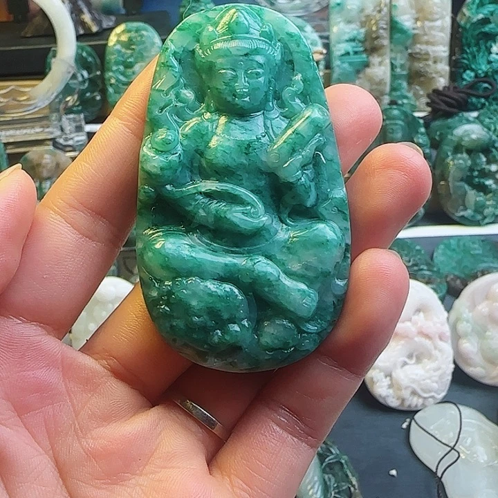 未镶嵌独山玉颈饰