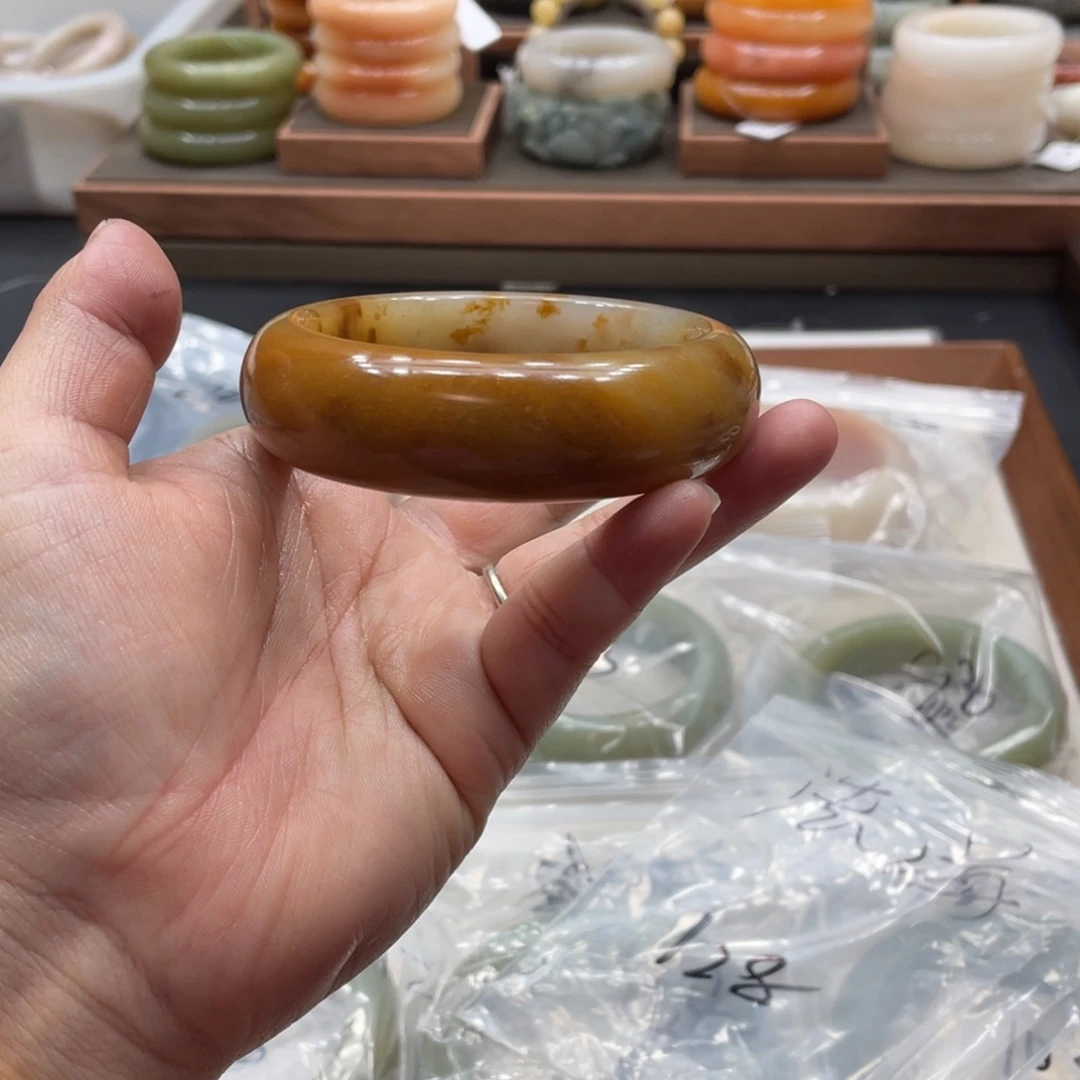 四***太未镶嵌手镯石英质玉