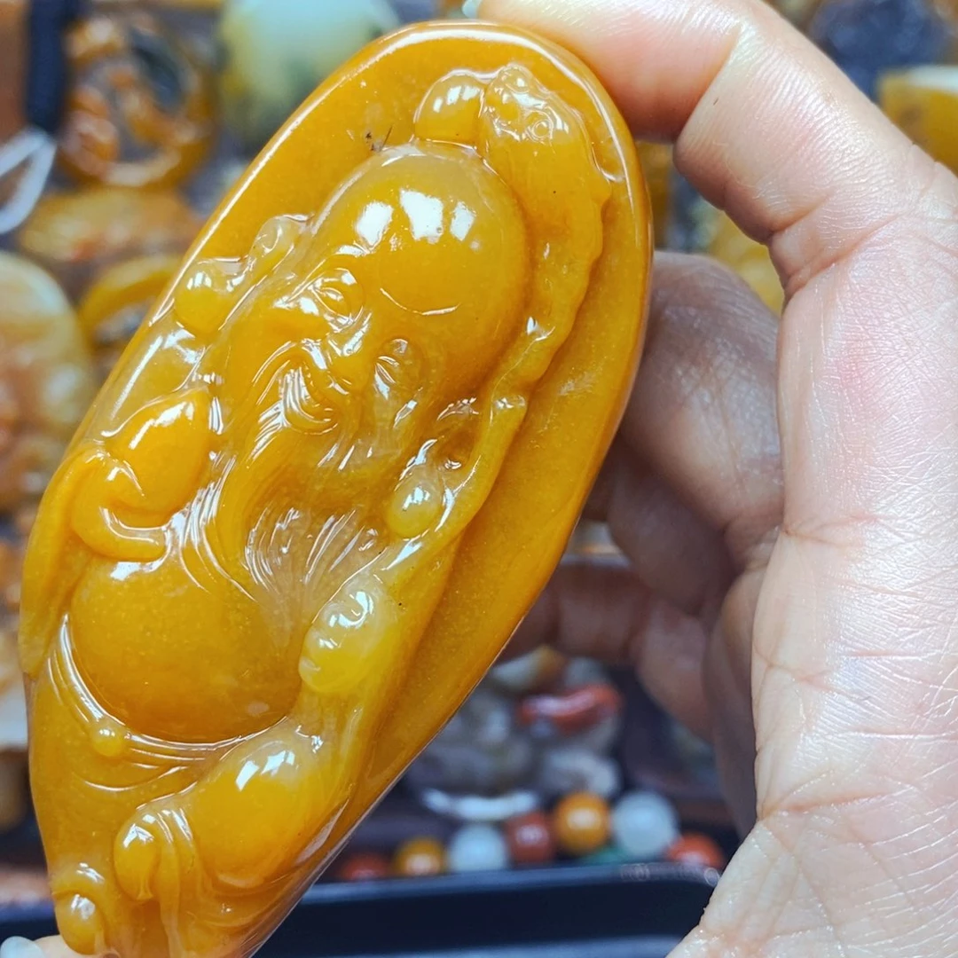 未镶嵌石英质玉（黄龙玉）颈饰