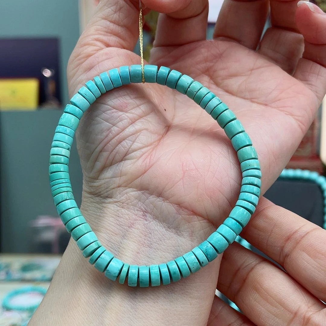 绿松石颈饰未镶嵌