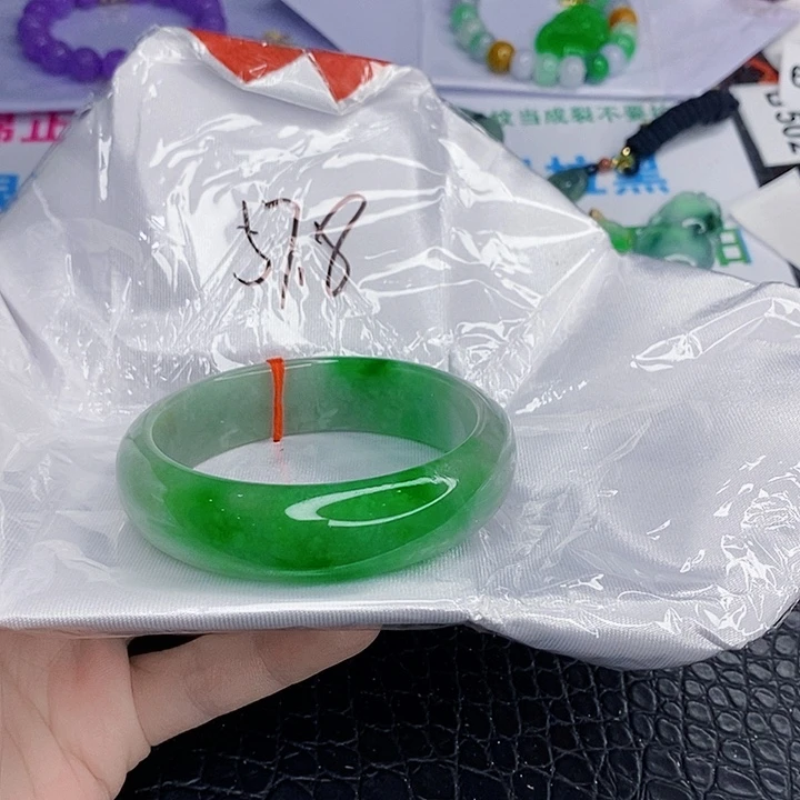 翡翠手镯未镶嵌一图一物实物为准