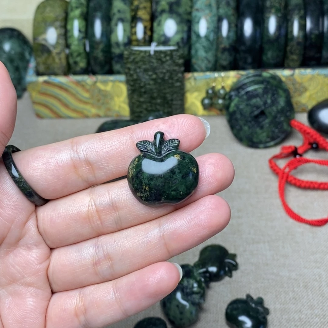 蛇纹石玉小苹果未镶嵌
