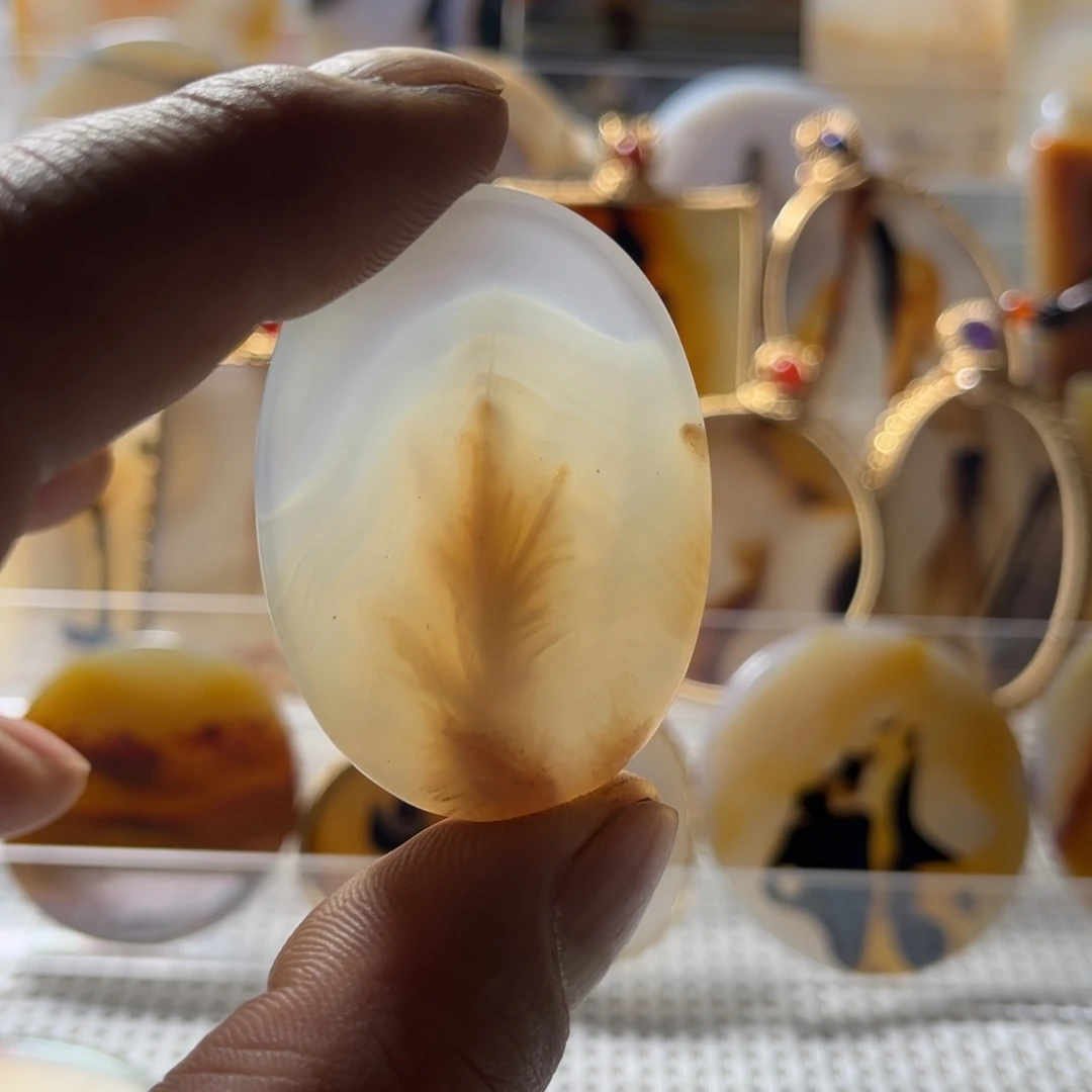 玛瑙/玉髓未镶嵌颈饰