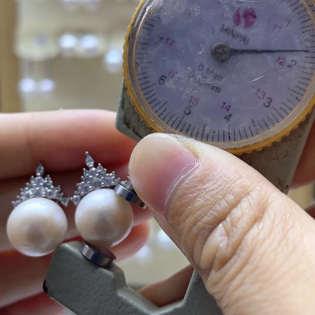 银S925镶嵌淡水珍珠耳饰