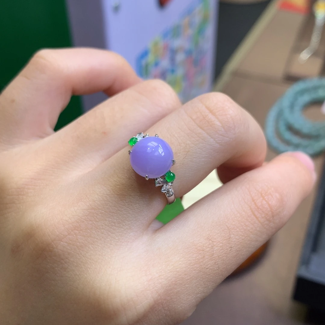 翡翠18K金镶嵌颈饰翡翠