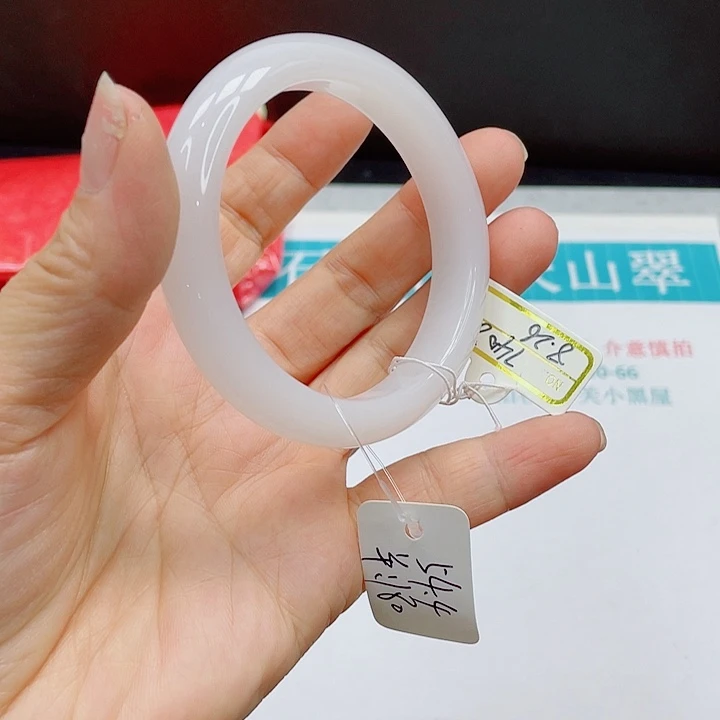 石英质玉手镯未镶嵌20