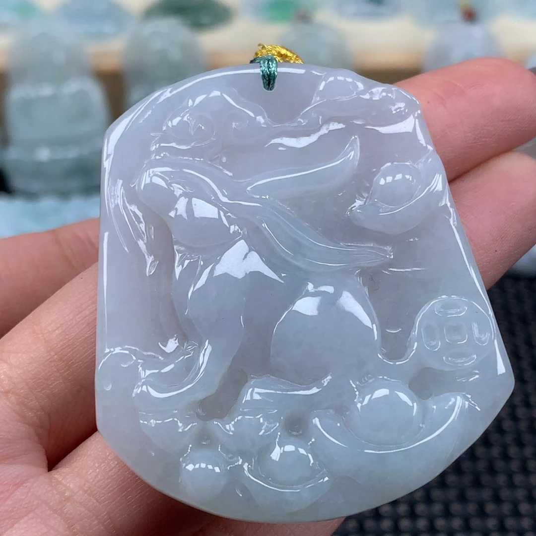 翡翠未镶嵌颈饰兔牌吊坠