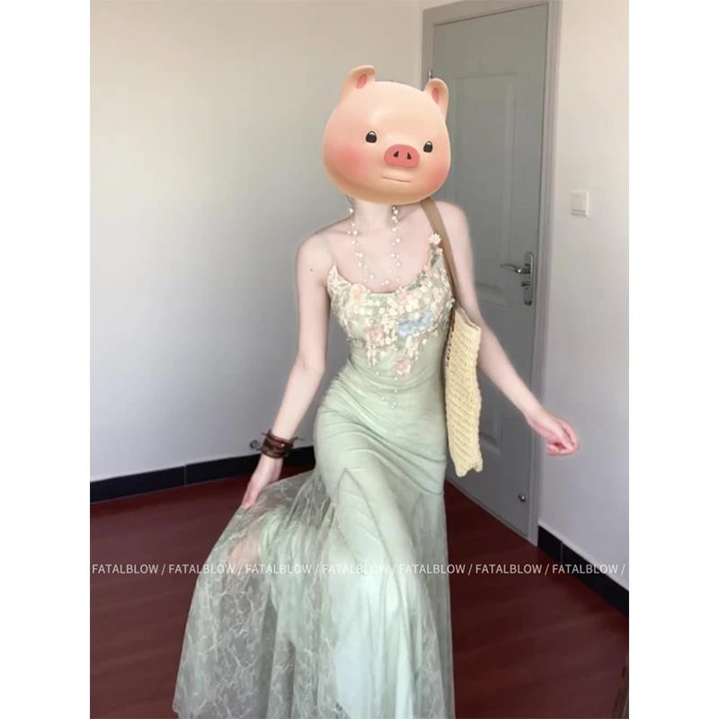 法式绿色蕾丝吊带连衣裙女夏季海边度假独特绝美修身鱼尾包臀长裙