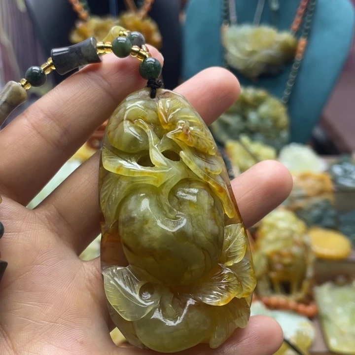 蛇纹石玉合金颈饰