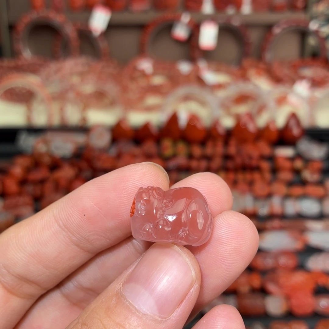 南红玛瑙未镶嵌颈饰貔貅（前后通孔）