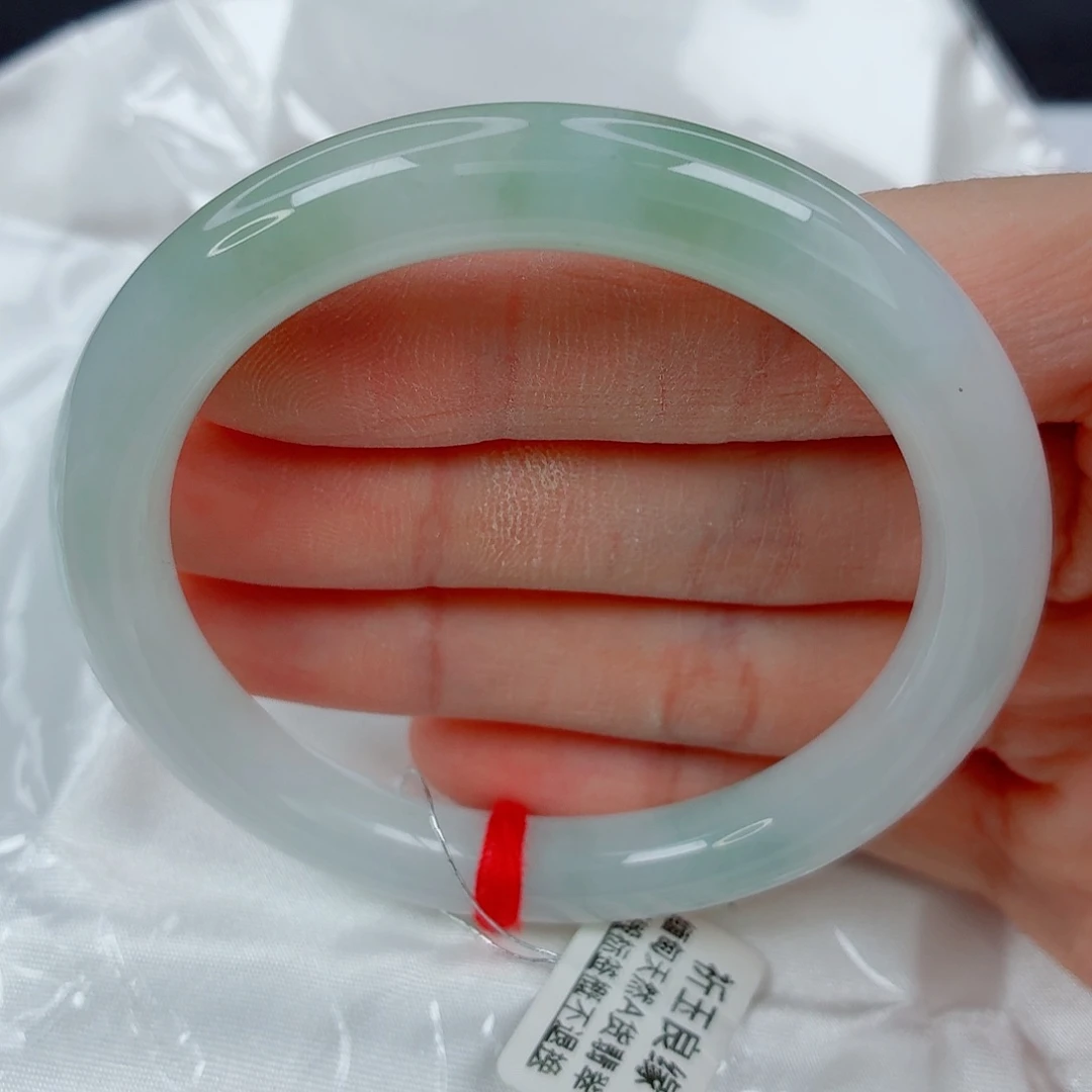 翡翠未镶嵌手镯53.8小圆条，白净淡绿细腻，完整，05