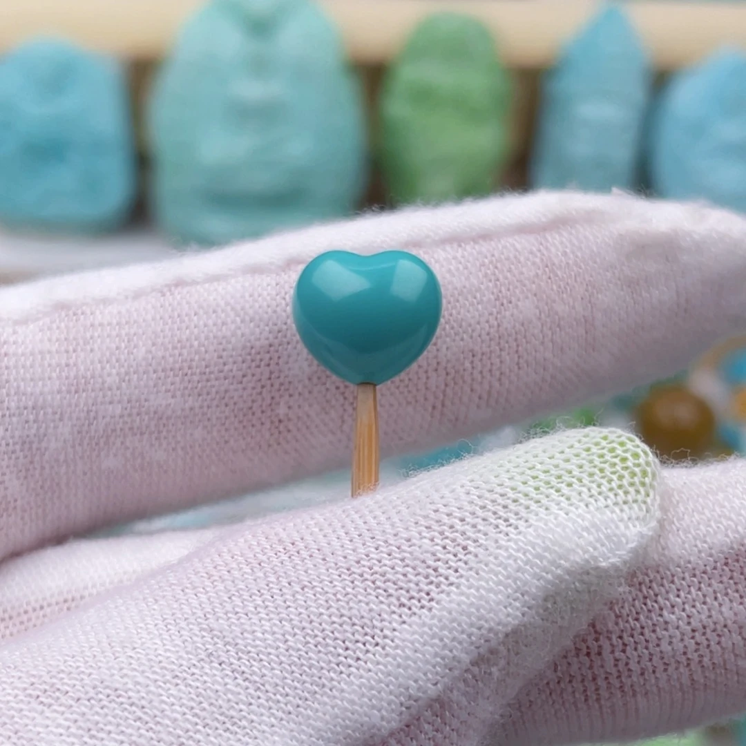 未镶嵌绿松石珠宝奇石