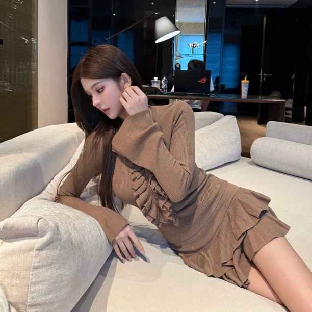 FAY【柔雾芭蕾】秋冬减龄长袖木耳边针织上衣搭配蛋糕裙套装