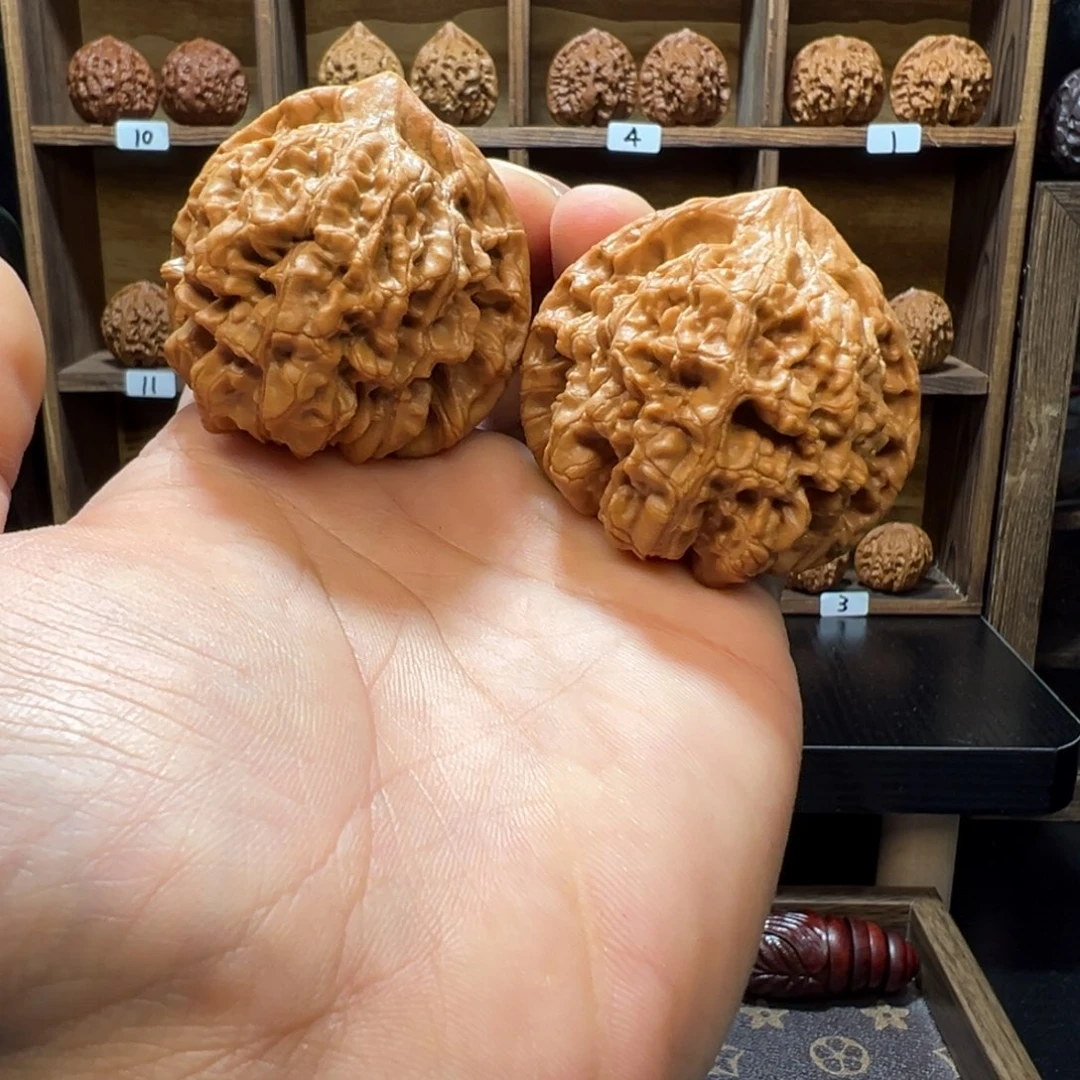 文玩核桃吊坠大官冒