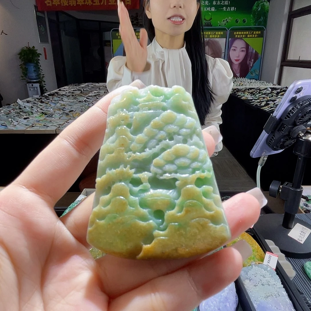 颈饰未镶嵌翡翠一个