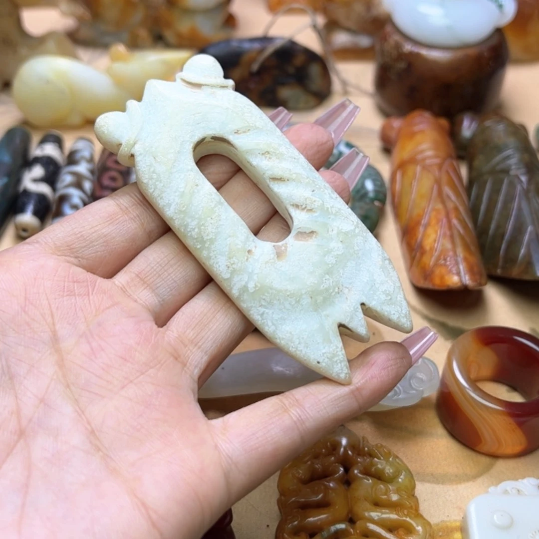 【闪购商品】蛇纹石玉颈饰未镶嵌