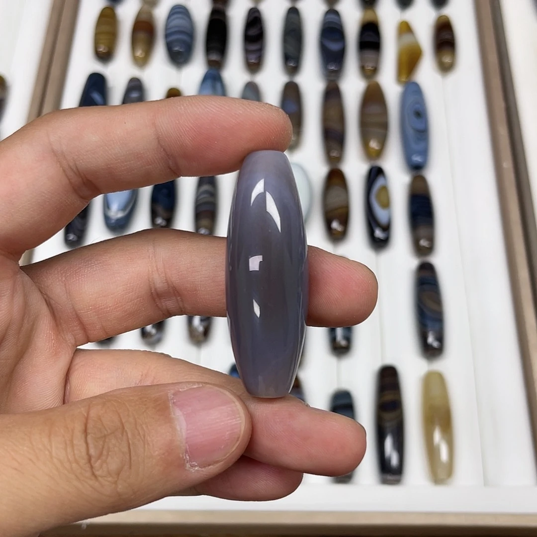 玛瑙/玉髓颈饰合金张*万