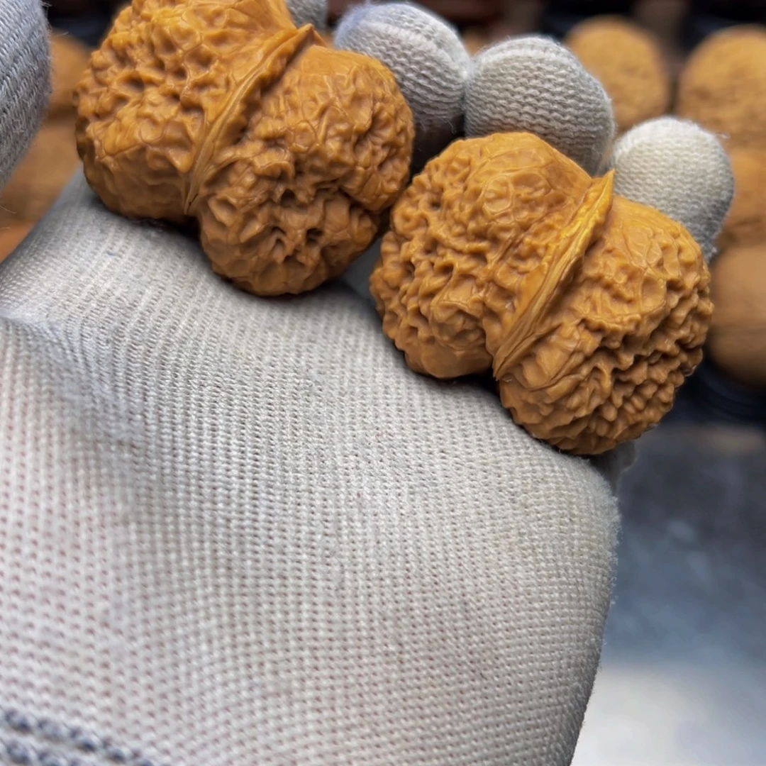 42尺寸开播福利 微瑕练手对