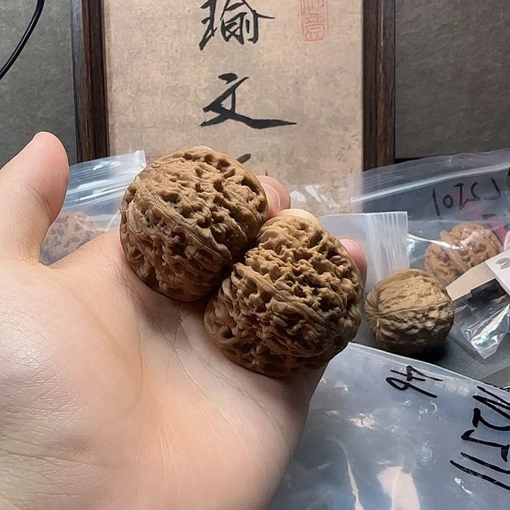 吊坠文玩核桃45+南疆