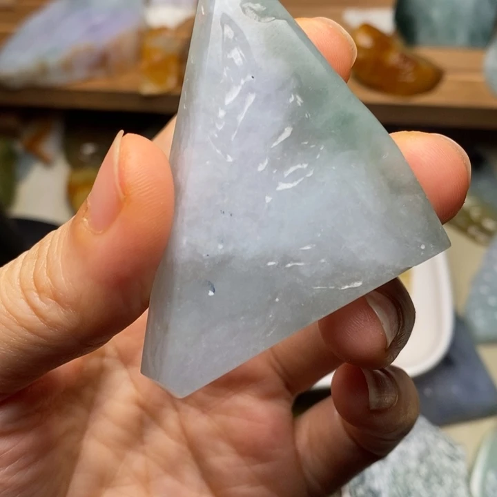 颈饰未镶嵌翡翠天然