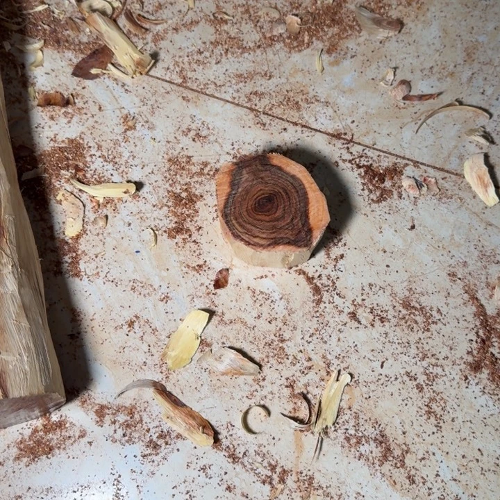 山***人木海南，海北飞灰尘。甘受商于仪诳楚