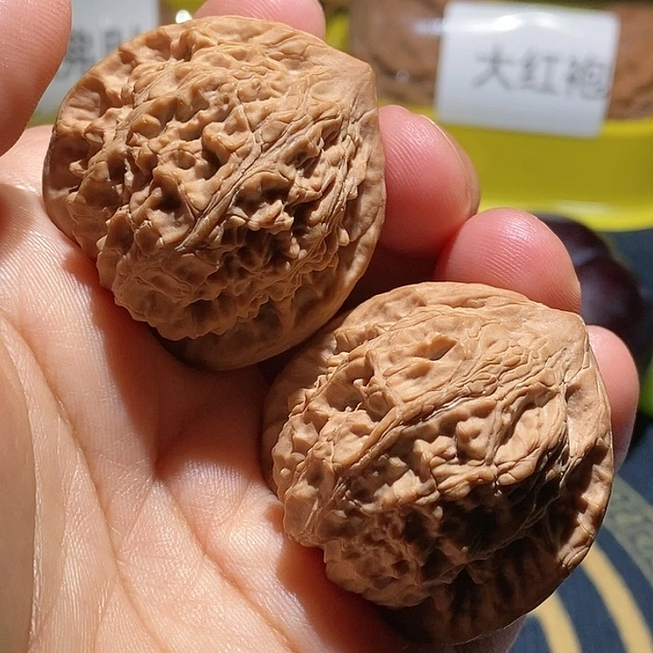【闪购商品】文玩核桃吊坠平谷寿桃