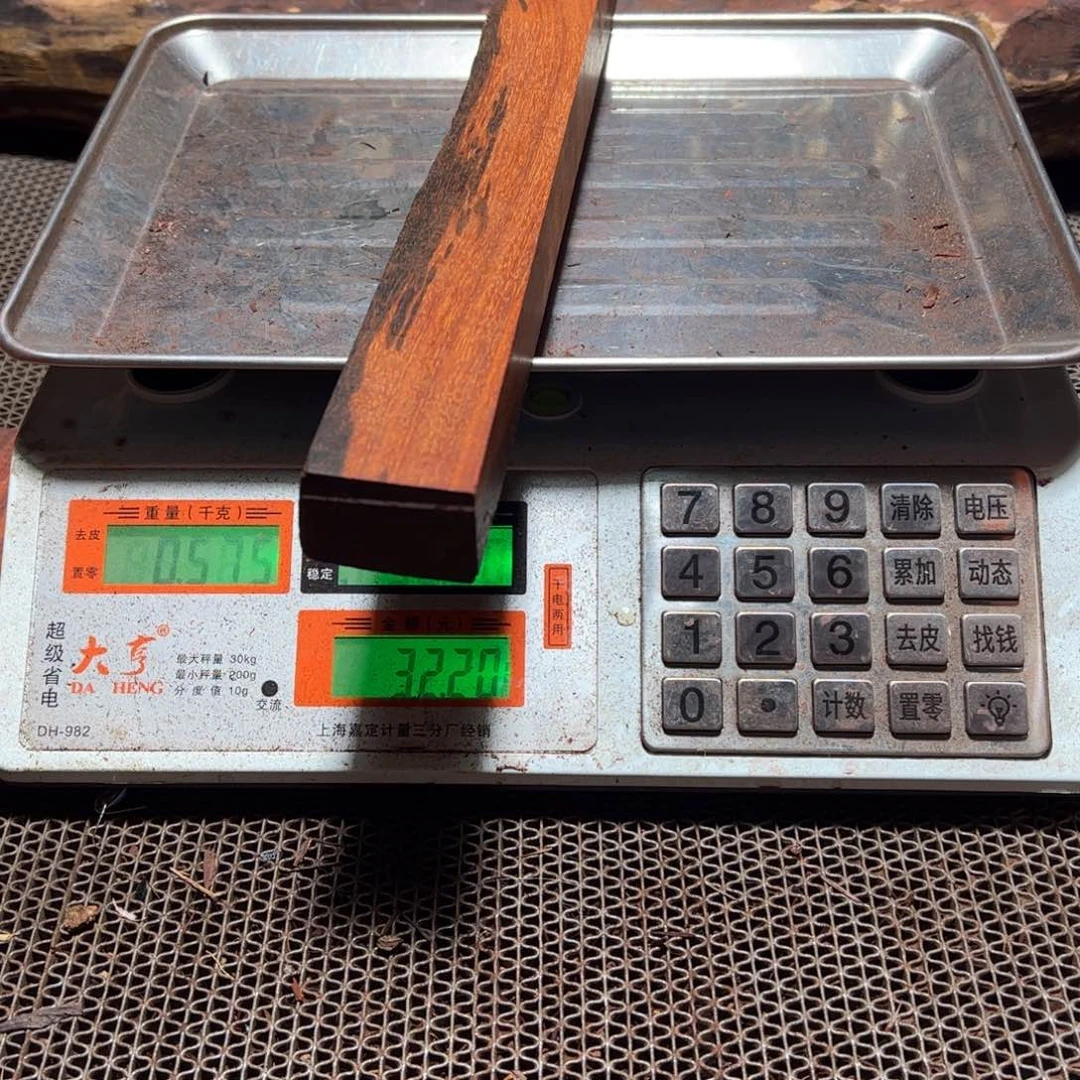 树***芽檀香紫檀（小叶紫檀）