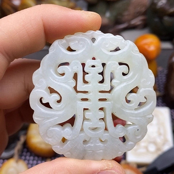 未镶嵌蛇纹石玉颈饰