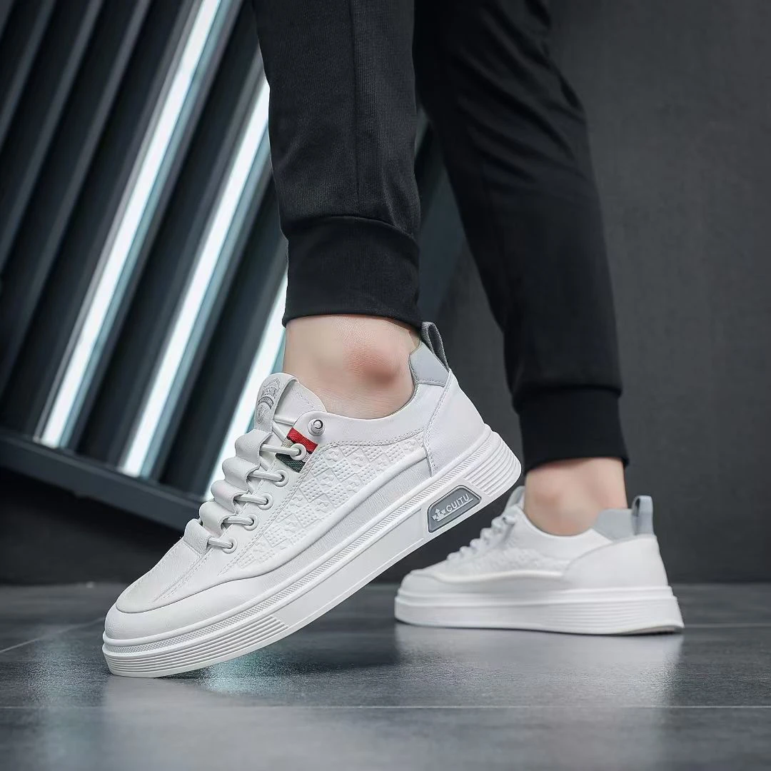 男鞋2025年新款四季男款休闲小白鞋板鞋免系带百搭透气鞋子