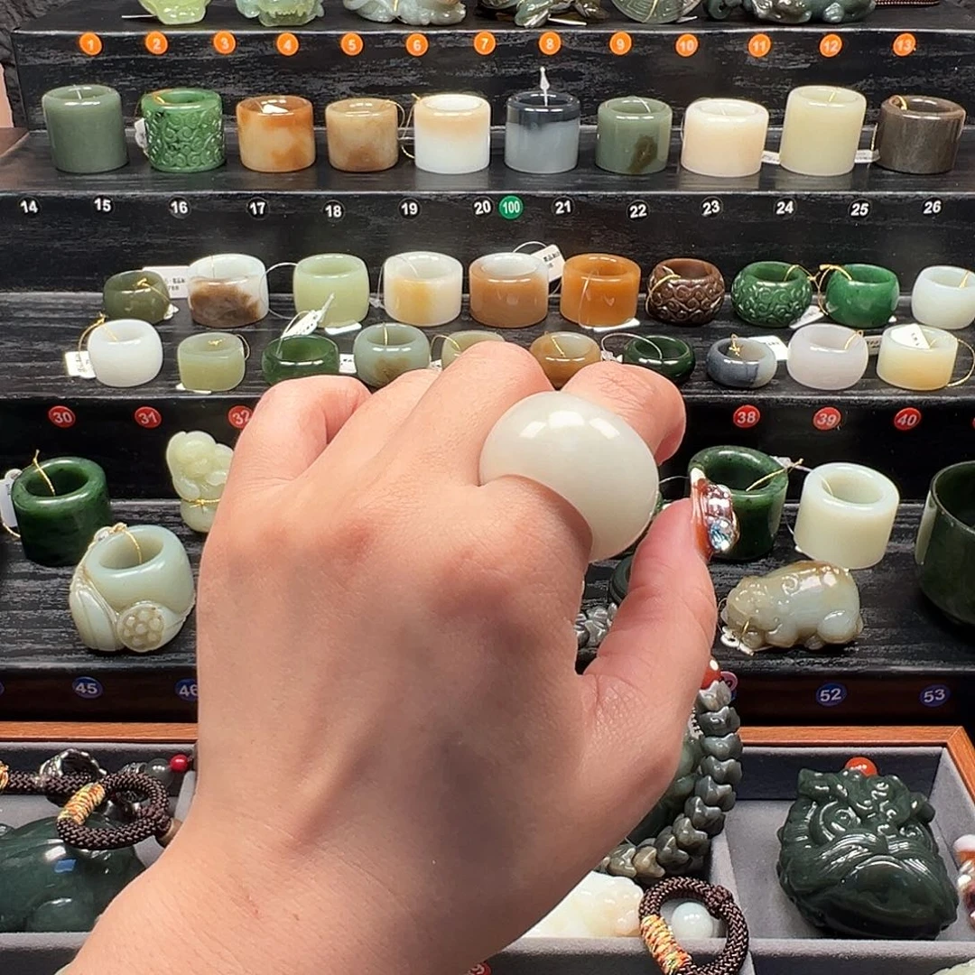 蛇纹石玉未镶嵌戒指内径19