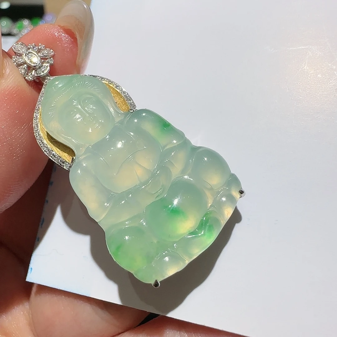 【闪购商品】颈饰18K金镶嵌翡翠