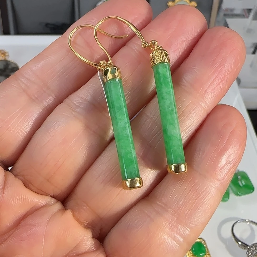 翡翠18K金镶嵌耳饰
