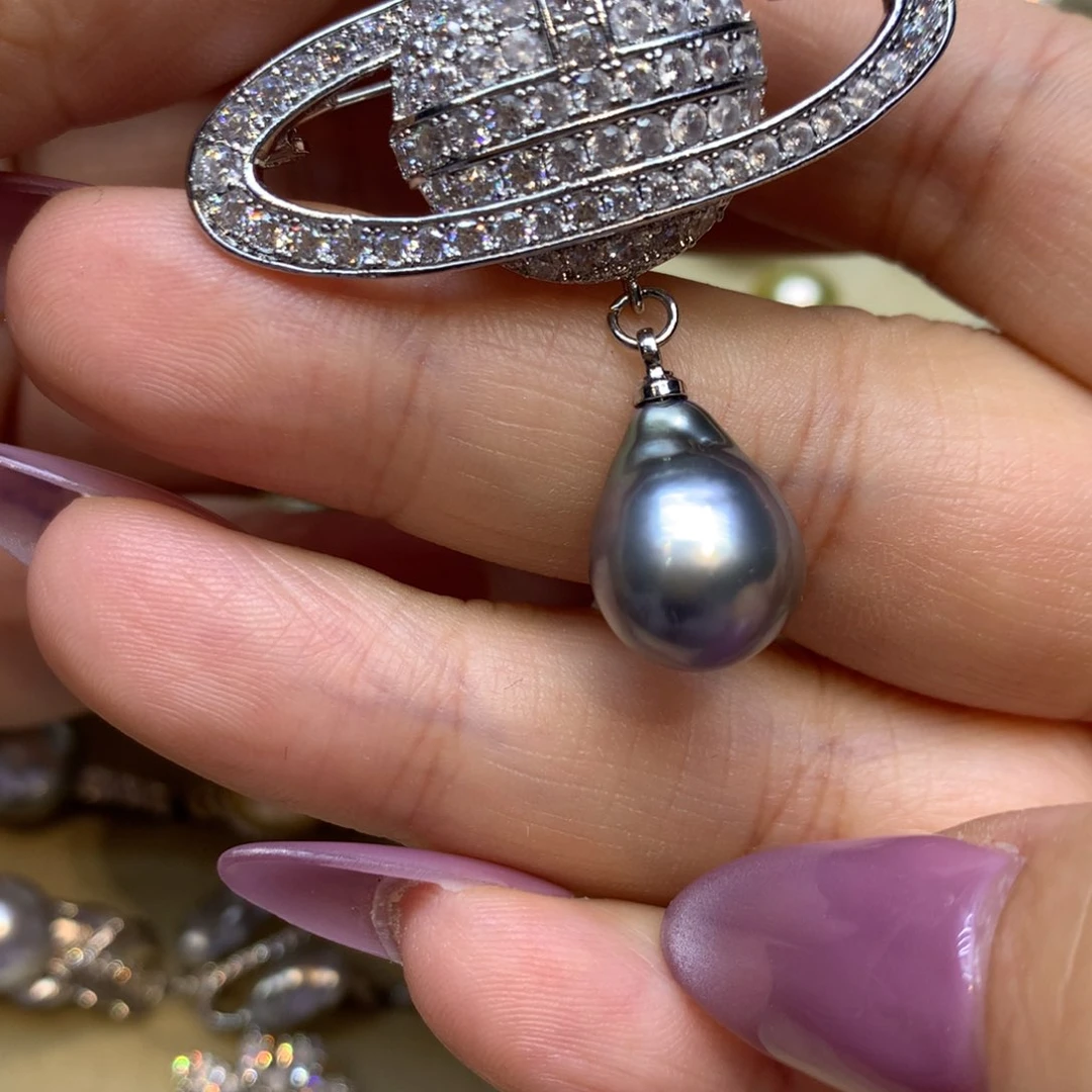 未镶嵌胸饰海水珍珠