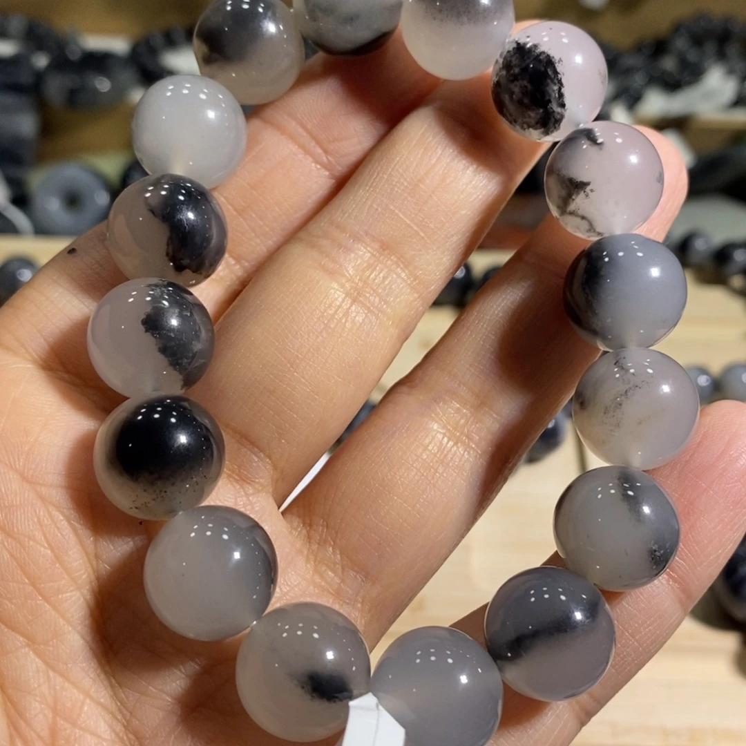 水***澈石英质玉未镶嵌手链