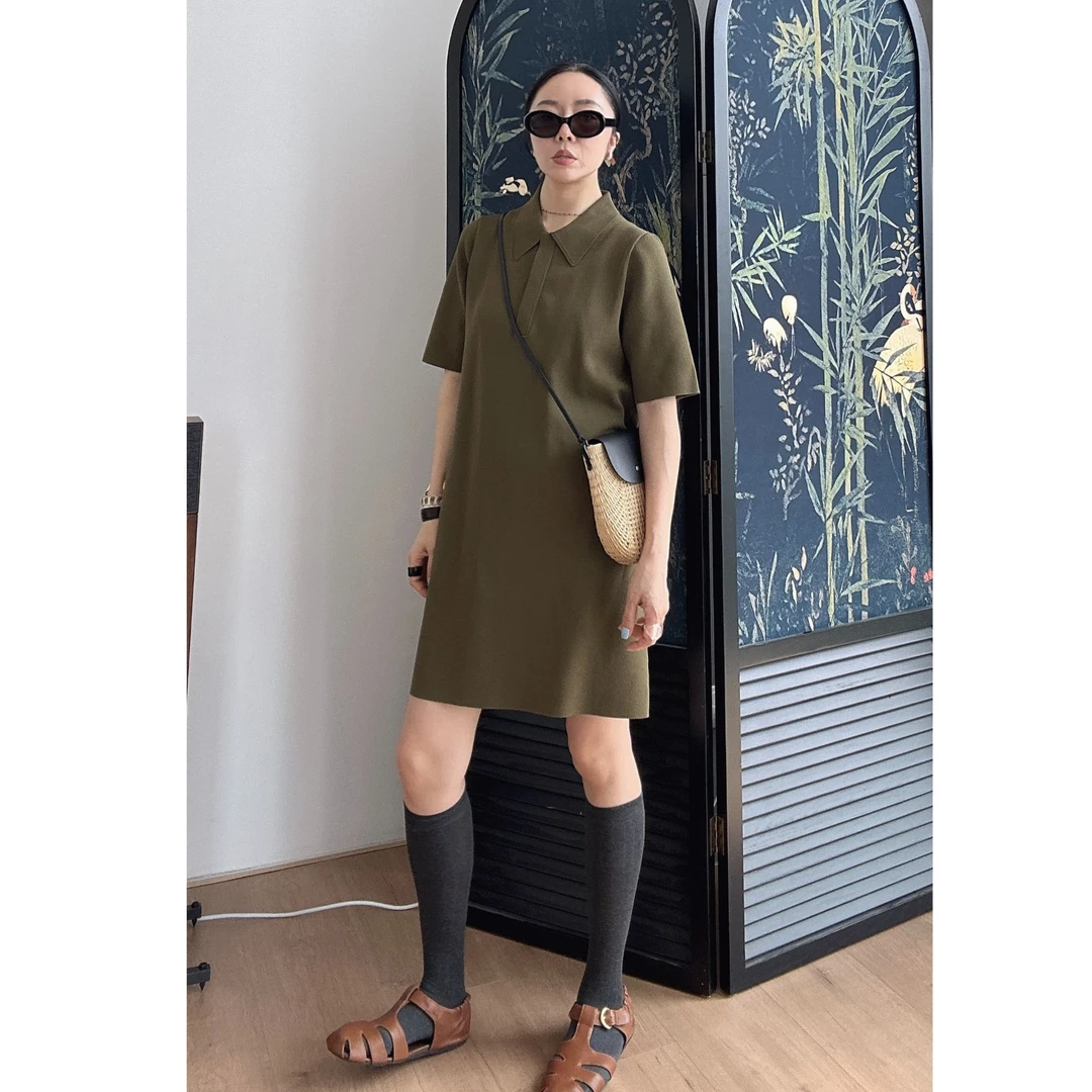Action Studios大大推荐简约时尚新款针织polo裙ACC649