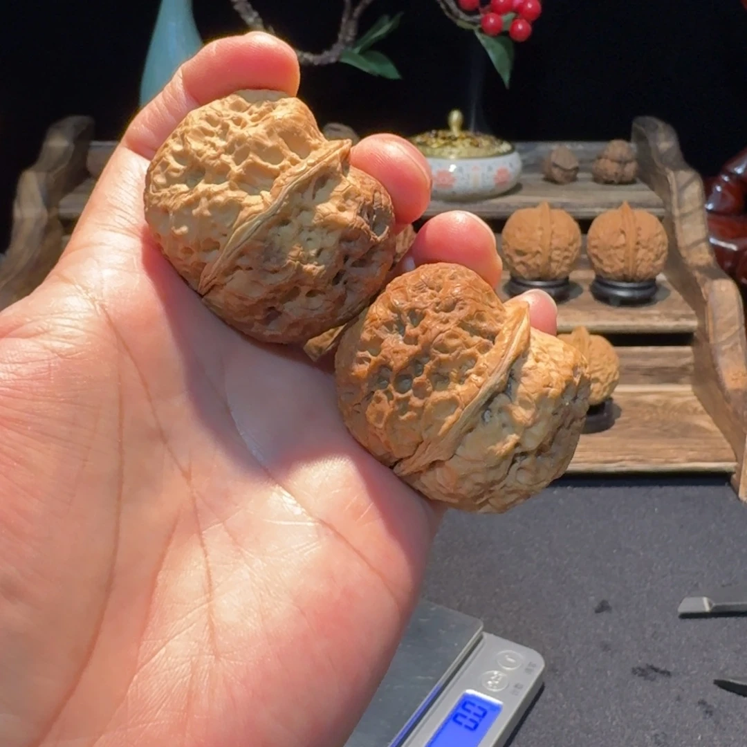 文玩核桃把件云南铁核桃31