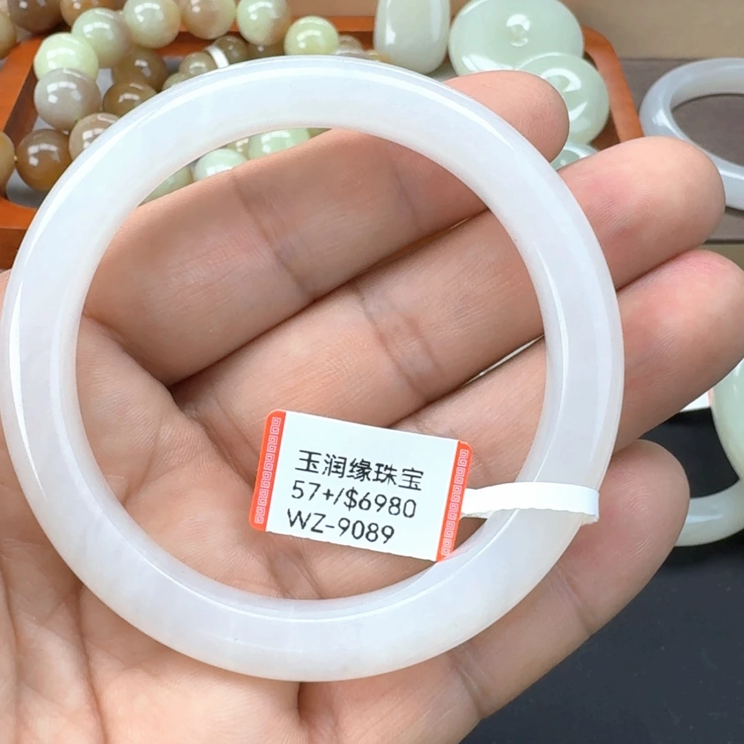 和田玉（糖玉）未镶嵌手镯