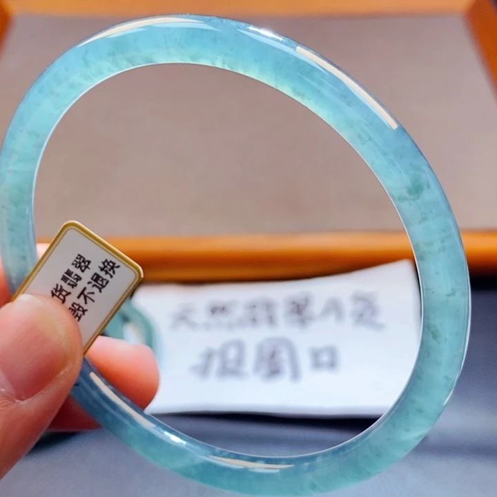 翡翠未镶嵌手镯翡翠手镯7