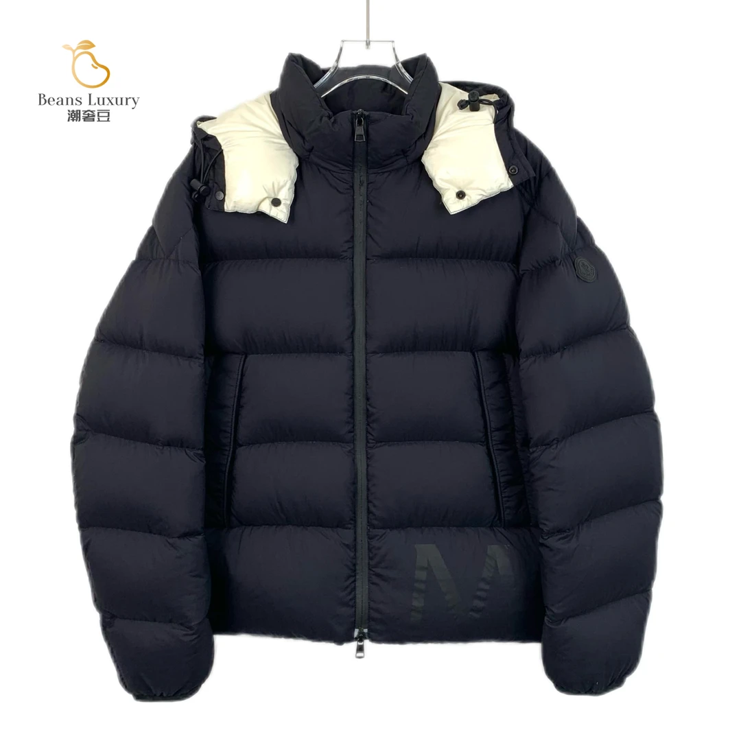 MONCLER95新/潮奢豆 严选/黑色徽标贴饰连帽绗缝羽绒服/X12906