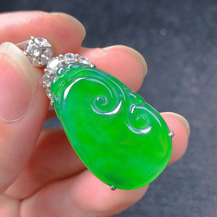 颈饰银S925镶嵌翡翠