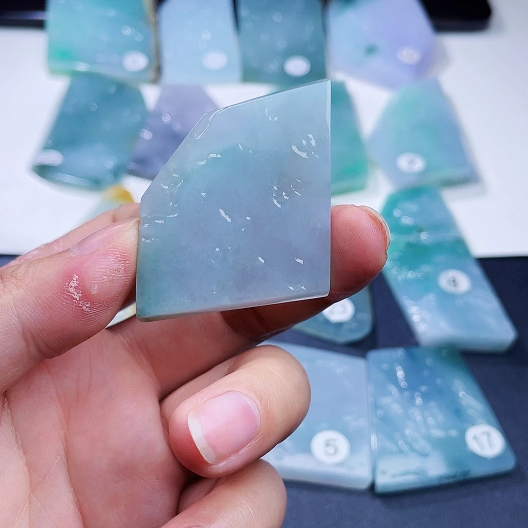 定制翡翠未镶嵌翡翠挂件