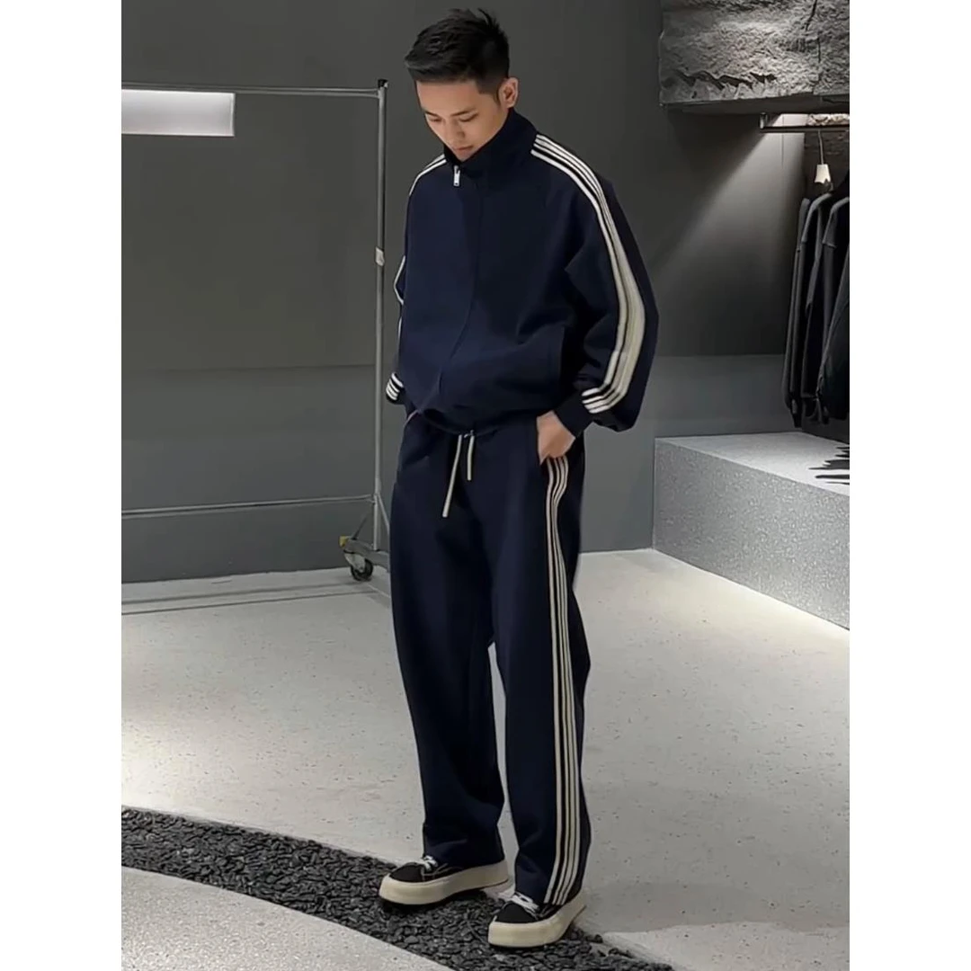 秋季潮流款韩系休闲运动套装男潮流三条杠宽松显瘦卫衣卫裤两件套
