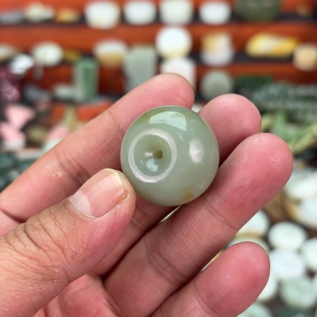 和田玉（糖玉）颈饰未镶嵌