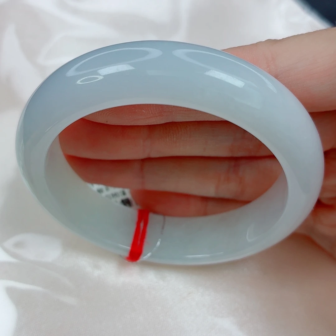 翡翠未镶嵌手镯53.8正圈，粉白润感好，细腻，046