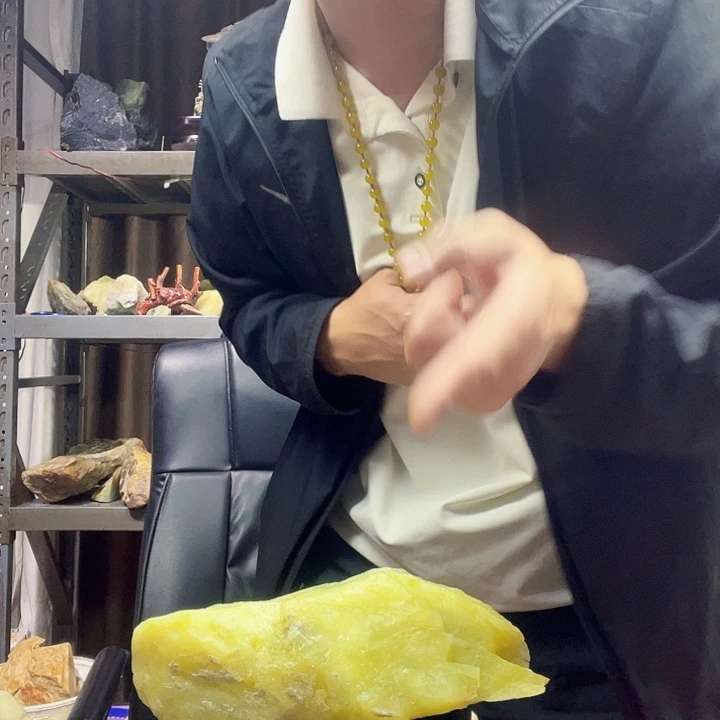 沉***今蛇纹石玉未镶嵌珠宝奇石100
