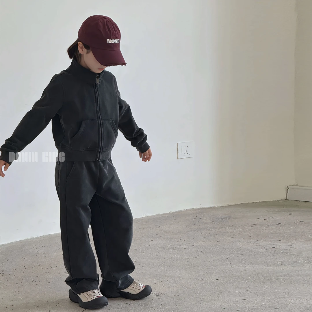 嗒囜【复古运动小超模】复合水洗棉 拉链外套+弯刀卫裤儿童运动套装