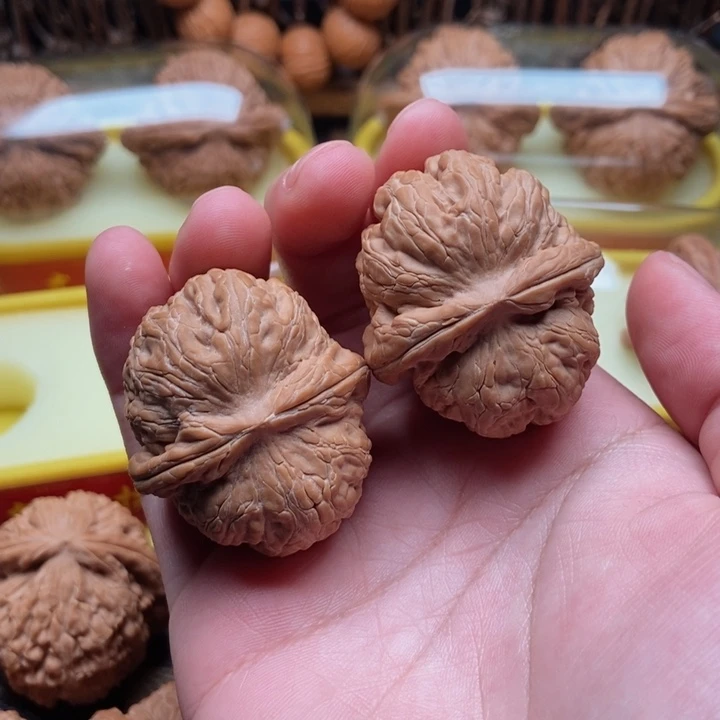 桃核吊坠Ｃ**1元宝40全品白茬