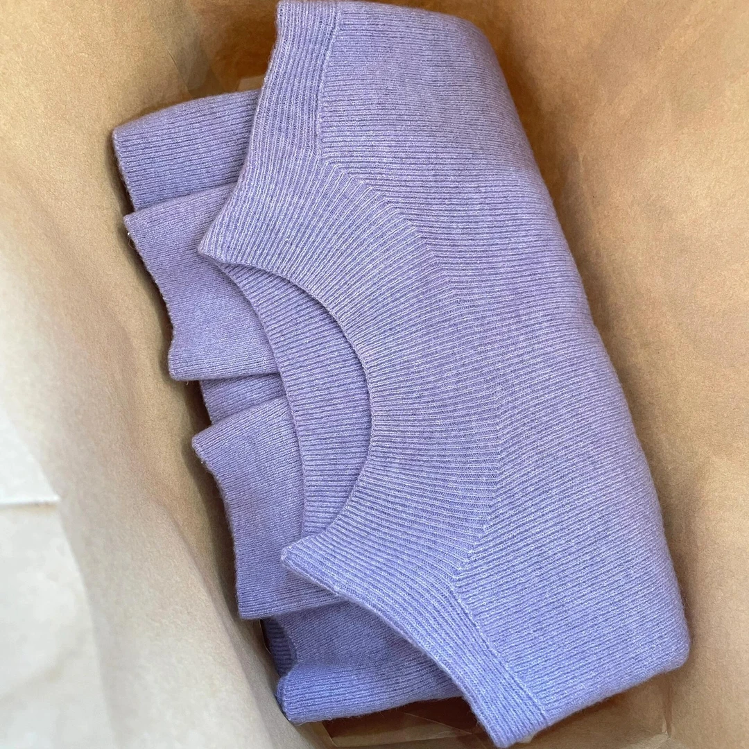 紫色温柔高级感圆领针织衫女2026年春夏新款修身显瘦气质上衣ins