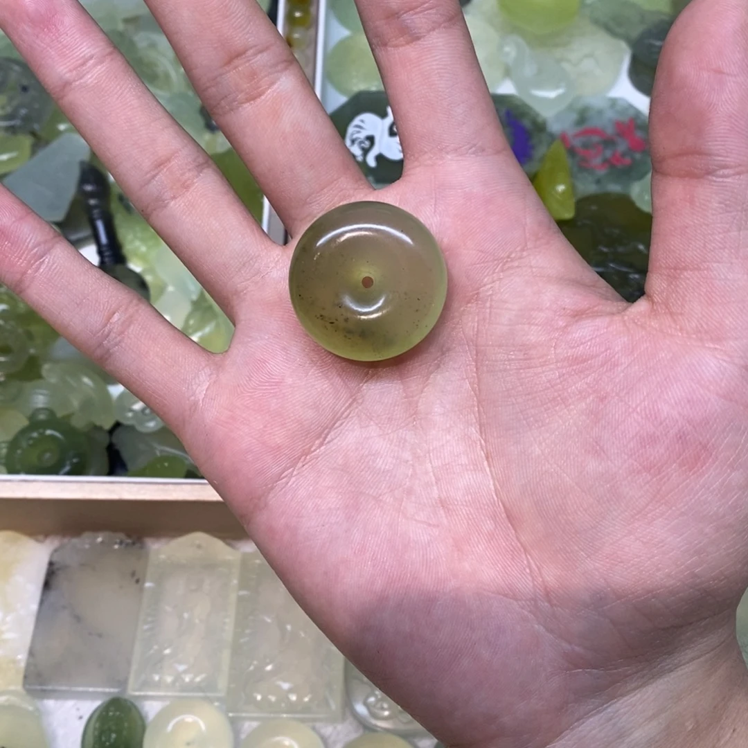 岫玉未镶嵌吊坠(不含链)两单包邮