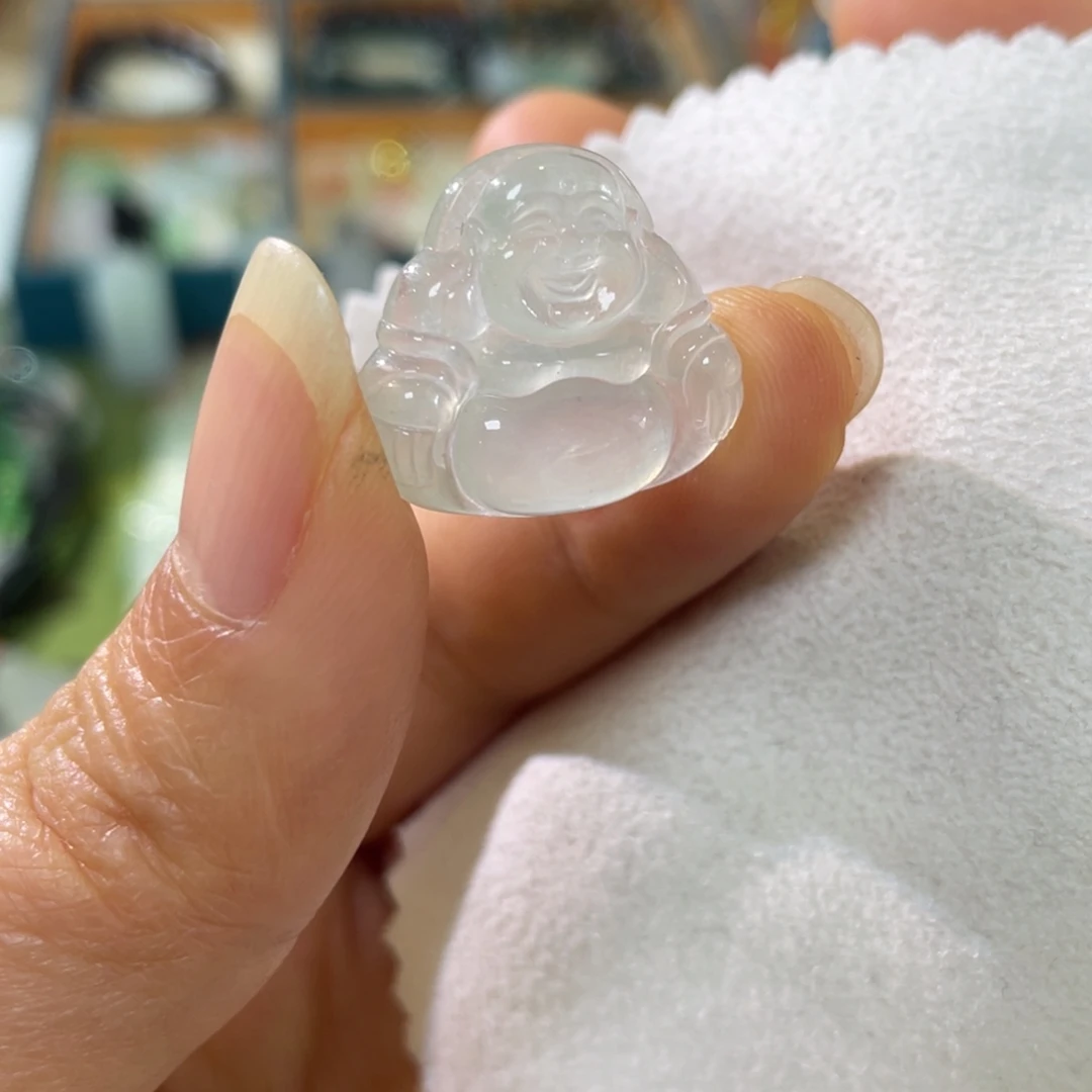 翡翠未镶嵌颈饰冰佛